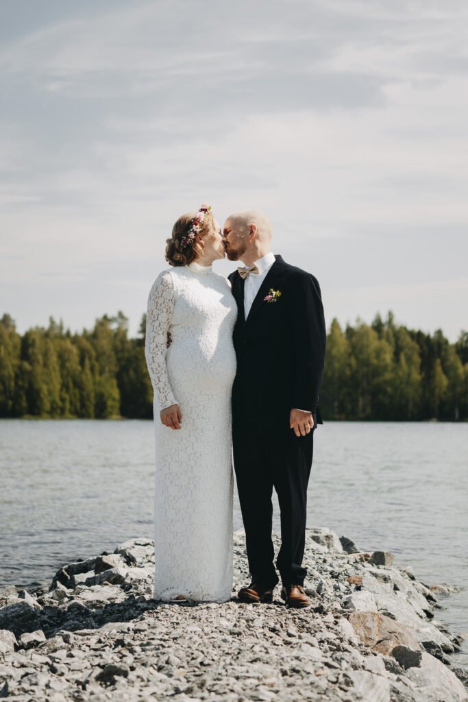 Hääkuvaus joensuu, dokumentaarinen juhlakuvaus, hääpotretit.