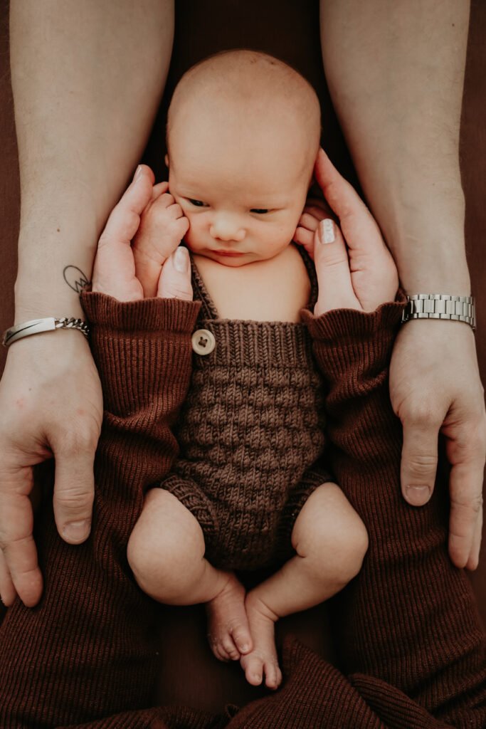 Newbornkuvaus, vastasyntyneenvalokuvaus, newbornkuvaus studiossa joensuu